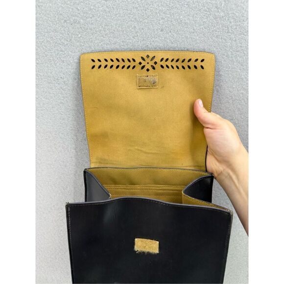 Y2K Mondani New York Womens Black Soft Simulated Leather Backpack Purse - Picture 6 of 10